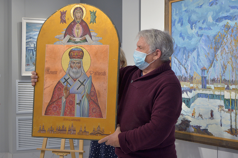Александр Гассан подарил икону  Амурскому областному краеведческому музею